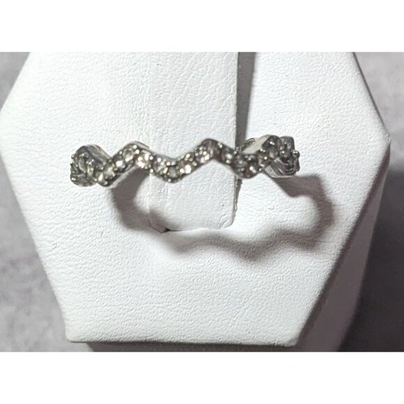 Elegant Glam Zigzag Rhinestone Silver Tone Ring Size 6 3/4 - Picture 6 of 10
